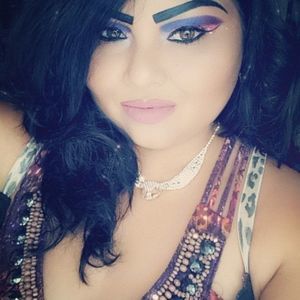 Meet your Posher, Delia